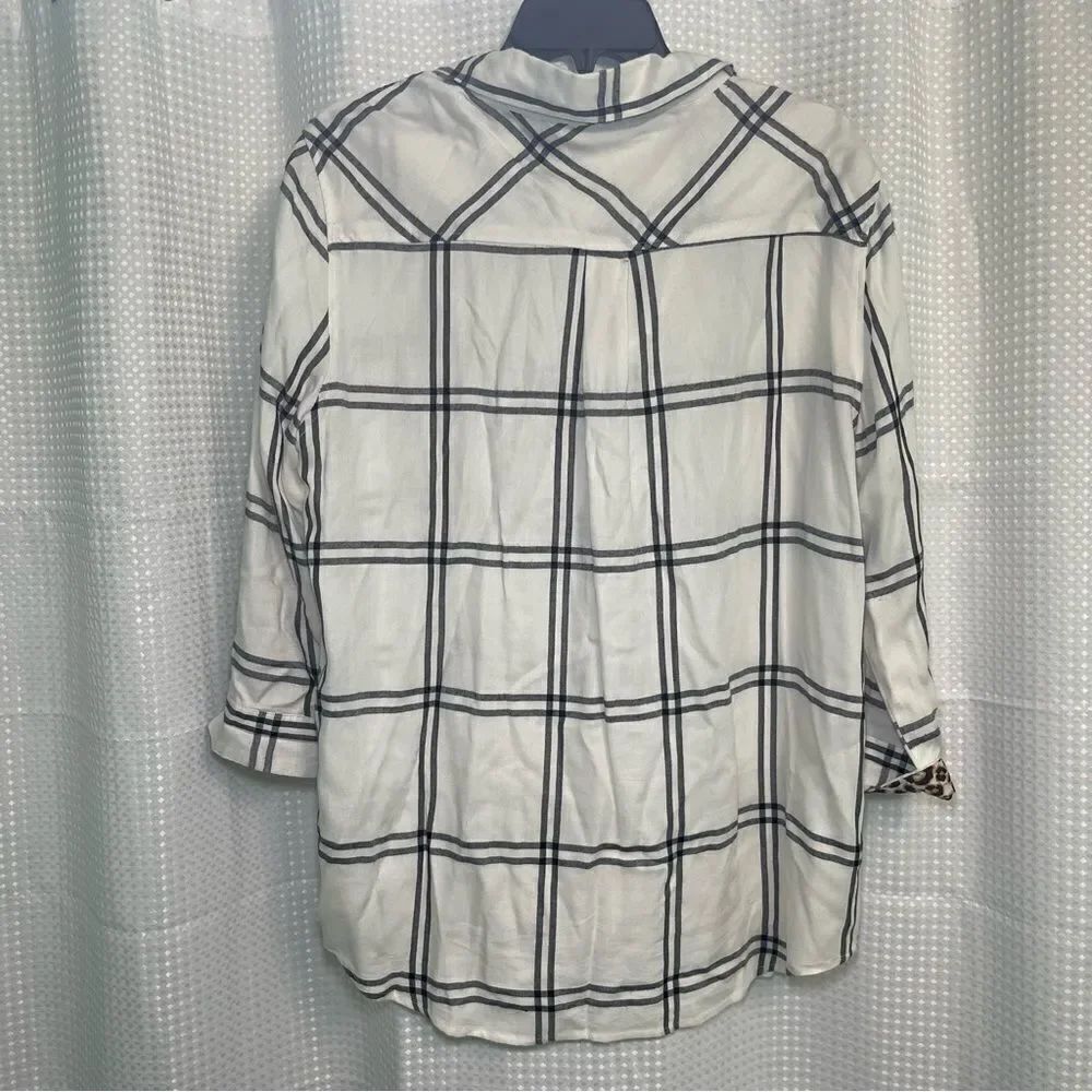 USC Gamecocks Button Up - Picture 4 of 5